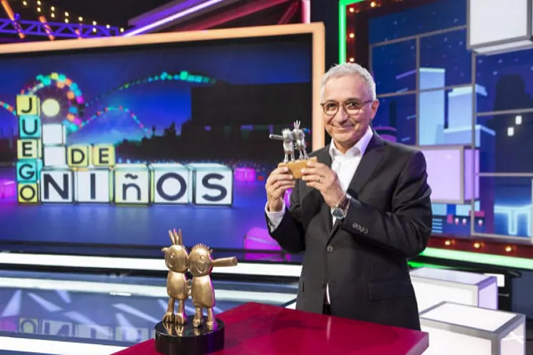 JUEGO DE NIÑOS